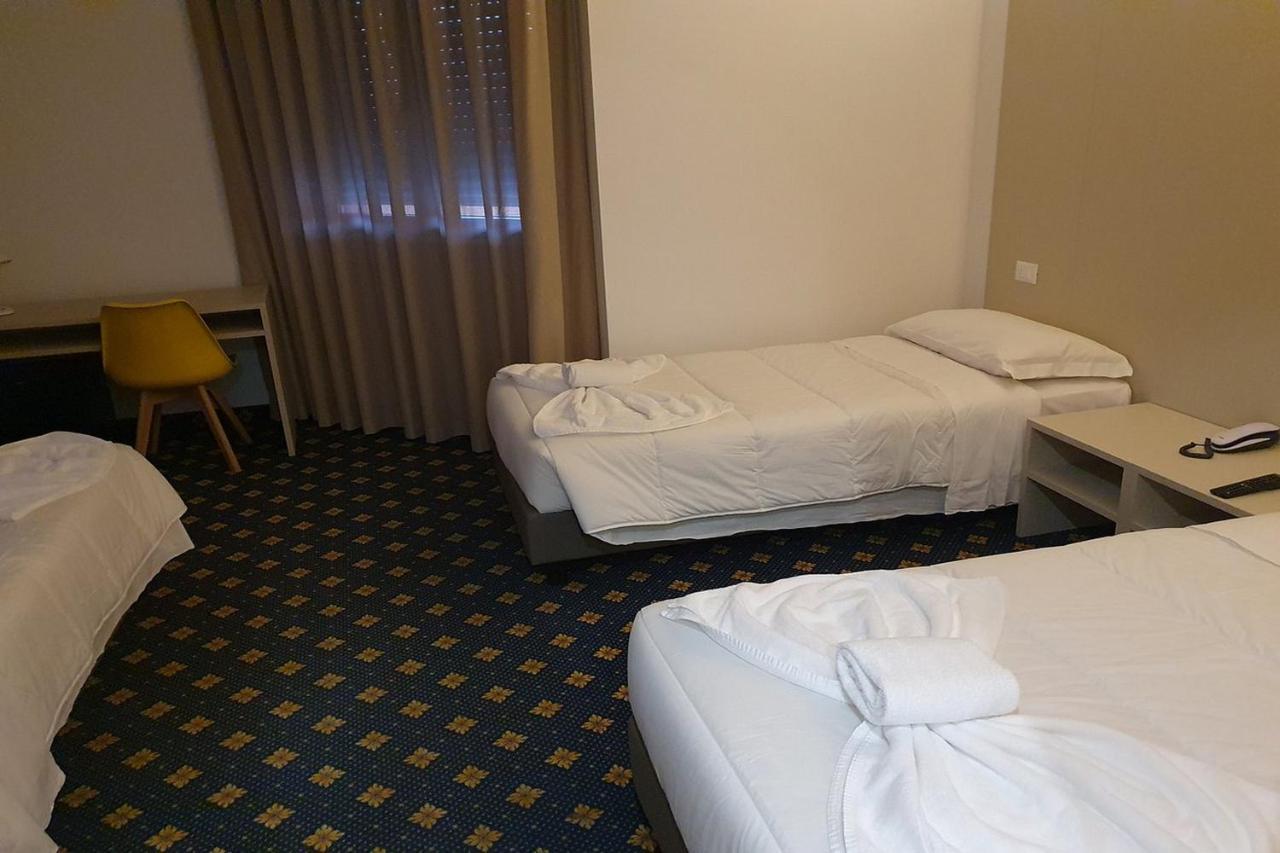 Hotel Azzano Decimo Dış mekan fotoğraf