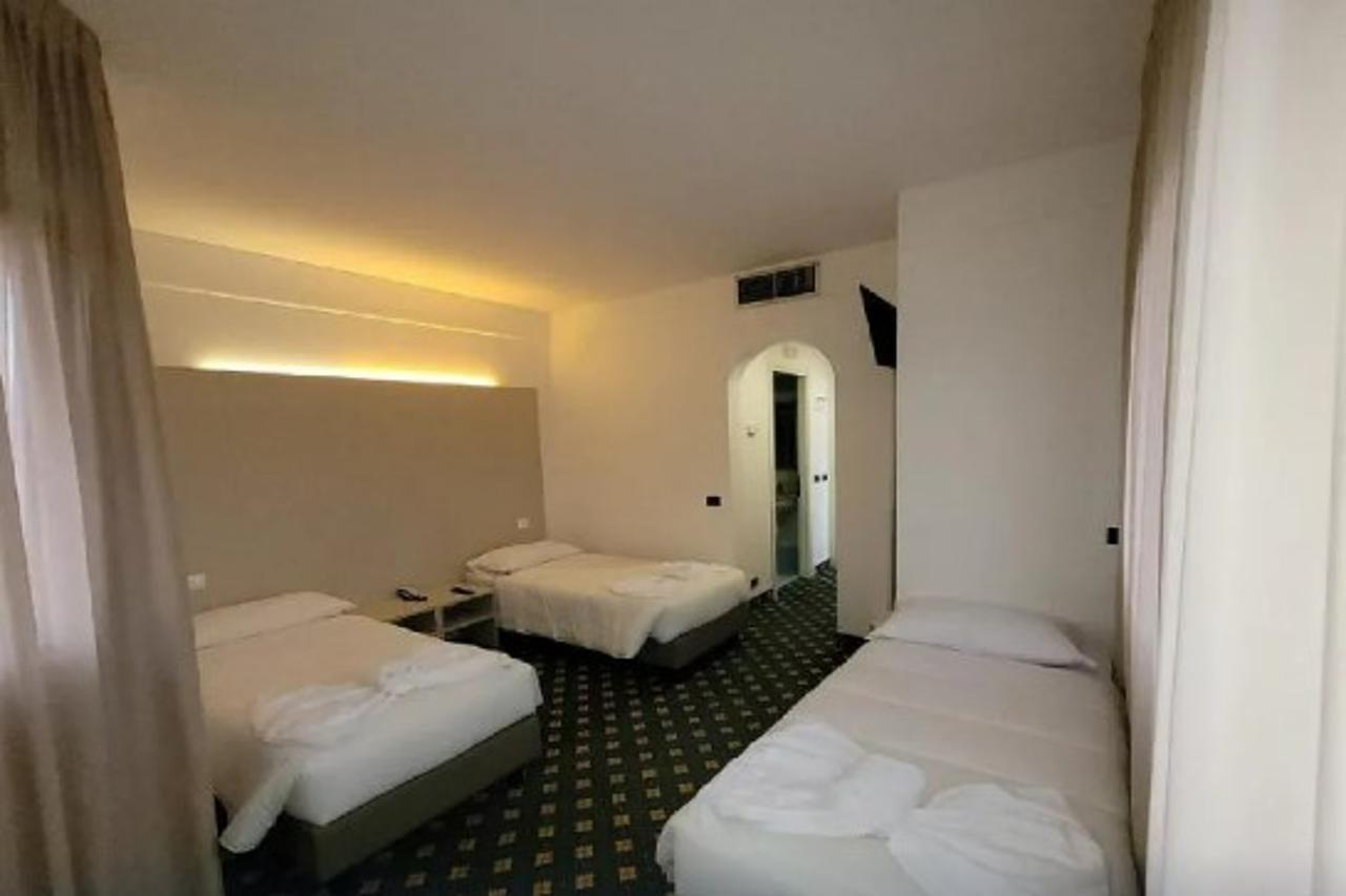 Hotel Azzano Decimo Dış mekan fotoğraf